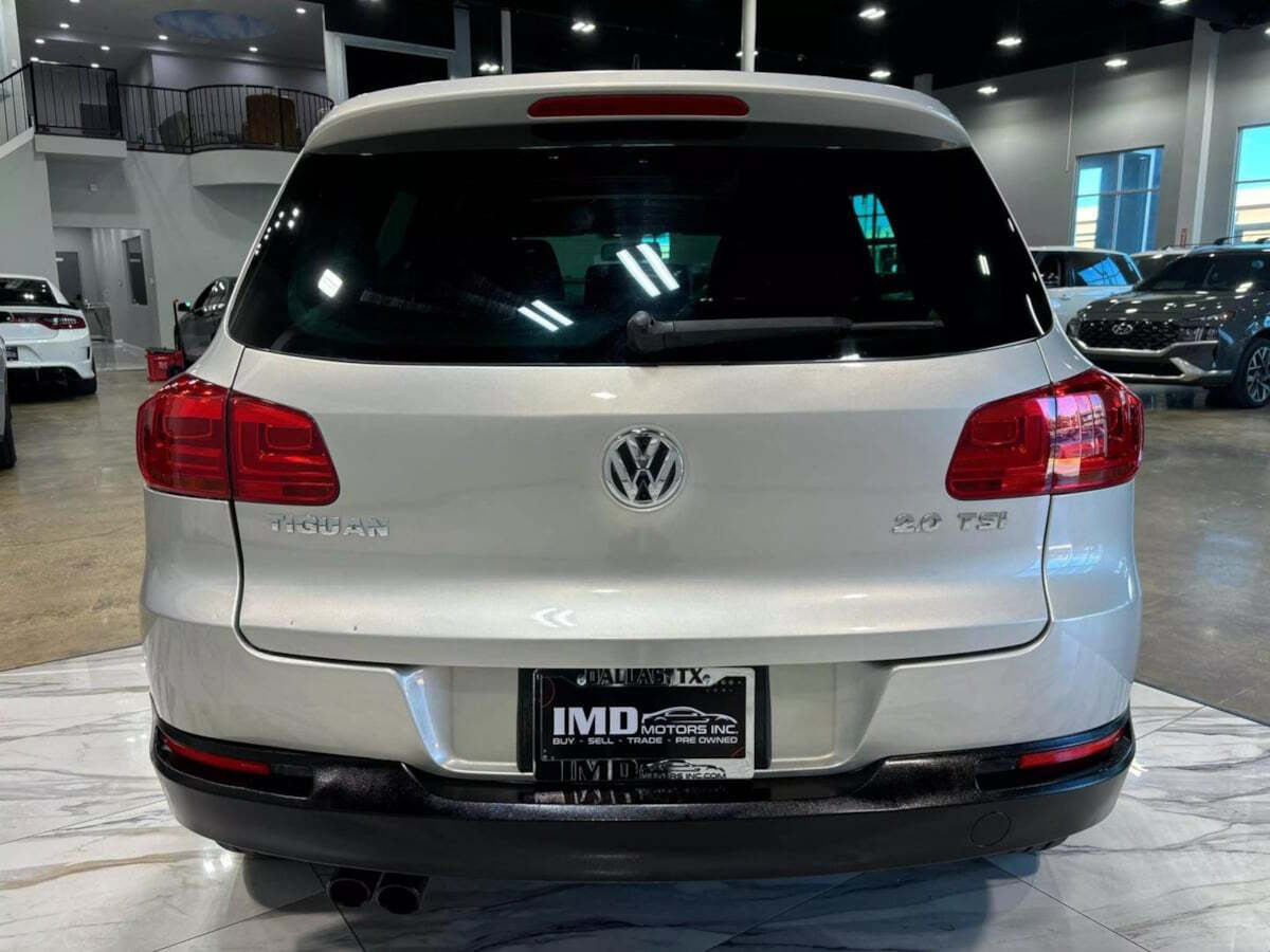 2013 Volkswagen Tiguan for sale at IMD MOTORS, INC in Dallas, TX