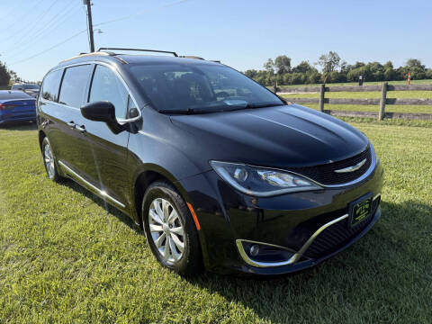 2017 Chrysler Pacifica Touring Plus