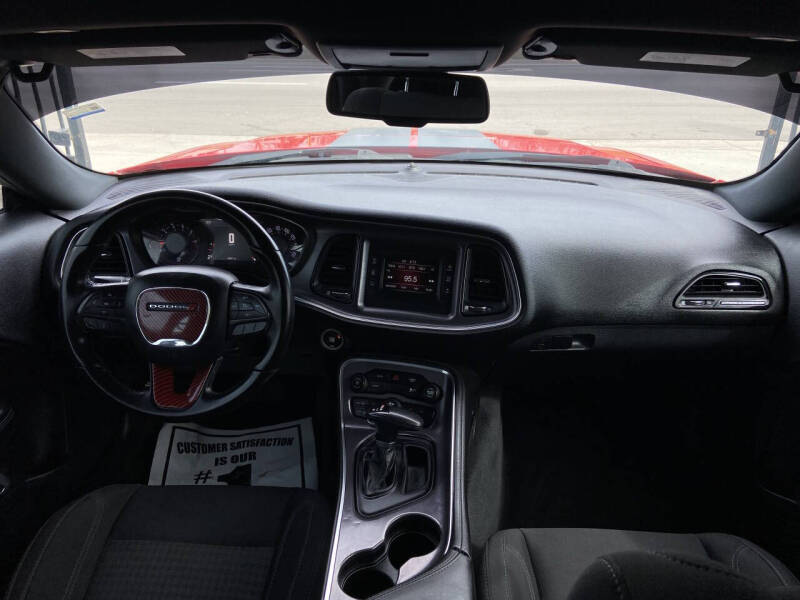 2017 Dodge Challenger SXT