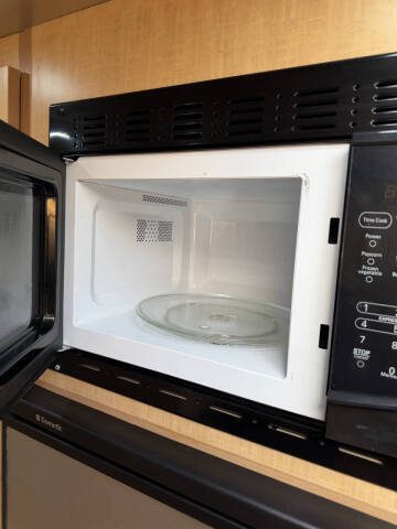 2016 Airstream 25FB