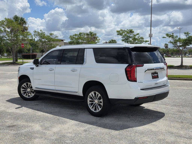 2022 GMC Yukon XL SLT