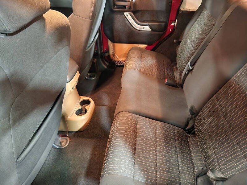 2012 Jeep Wrangler Unlimited Sahara