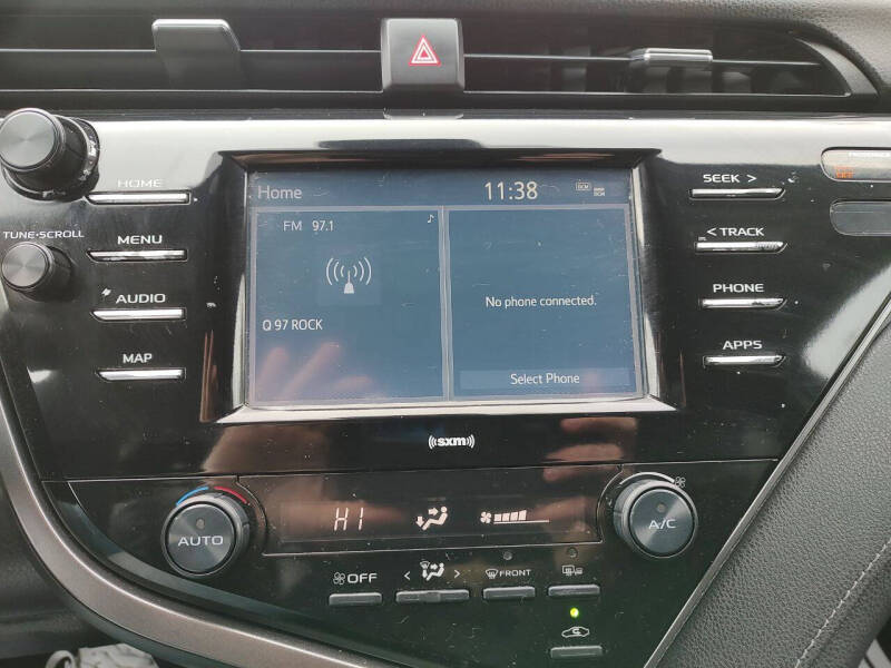 2020 Toyota Camry SE