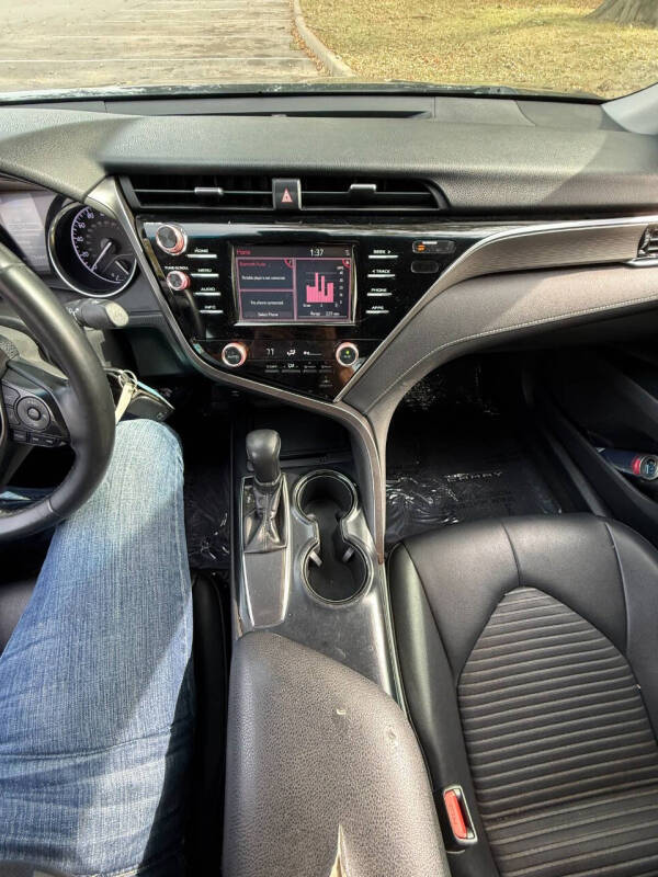 2018 Toyota Camry SE