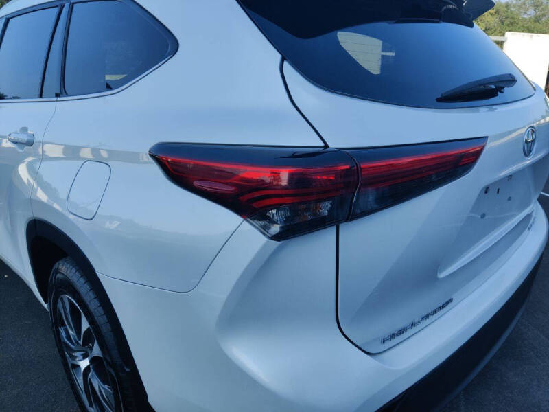 2022 Toyota Highlander XLE