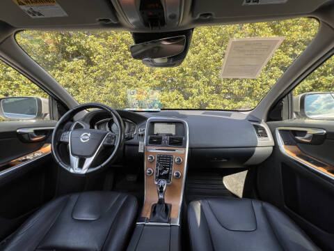 2017 Volvo XC60 T5 Inscription