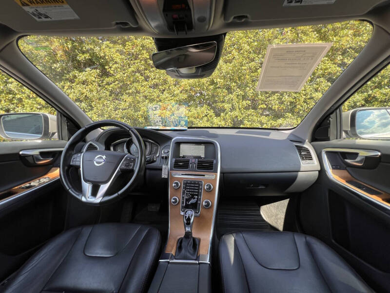 2017 Volvo XC60 T5 Inscription