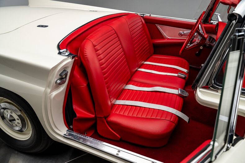 1957 Ford Thunderbird