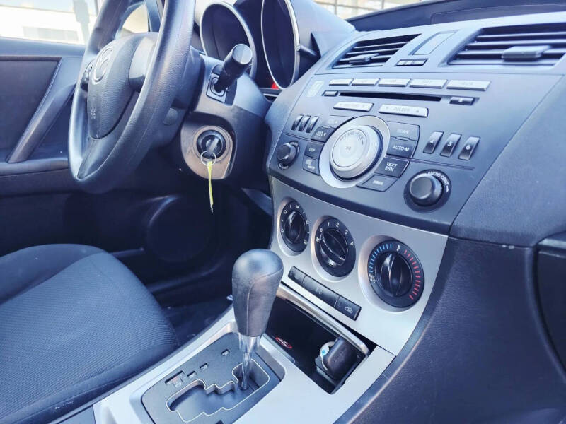 2010 Mazda MAZDA3 i Sport