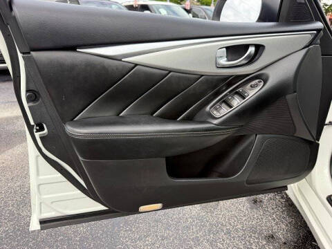 2021 Infiniti Q50 Luxe