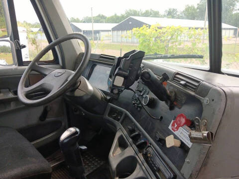 2005 Freightliner Columbia 120