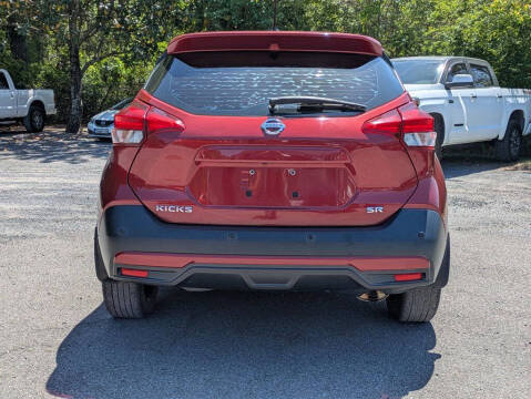 2020 Nissan Kicks SR