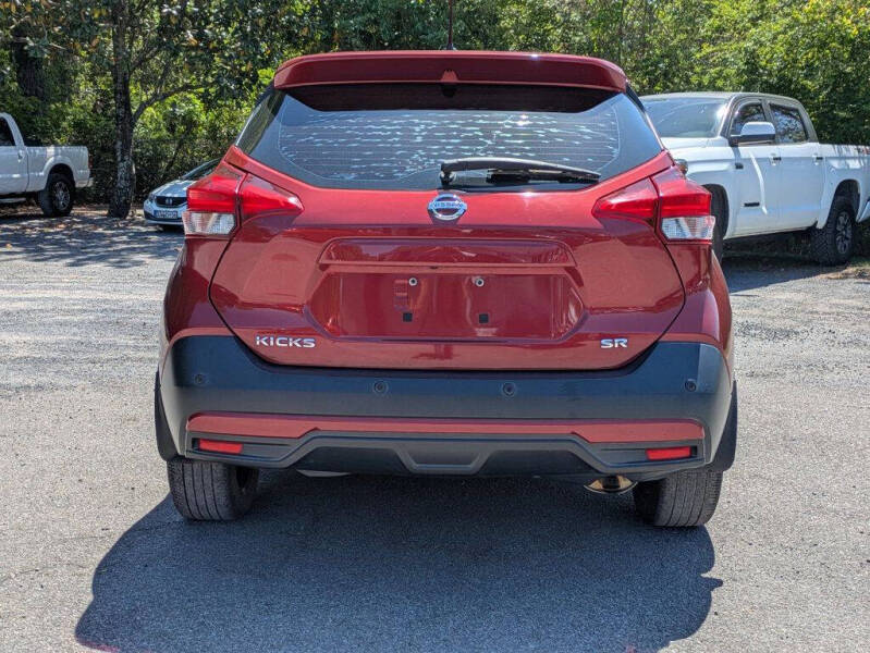 2020 Nissan Kicks SR