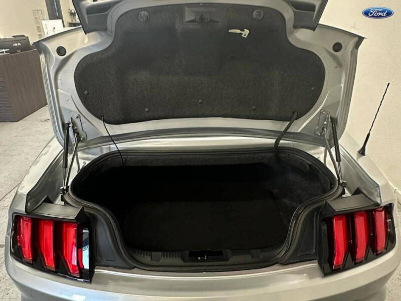 2022 Ford Mustang