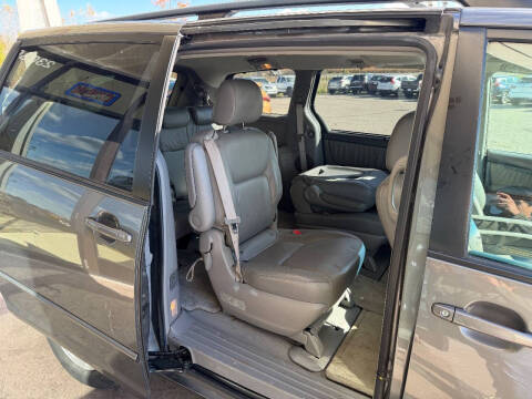 2004 Toyota Sienna XLE Limited 7 Passenger