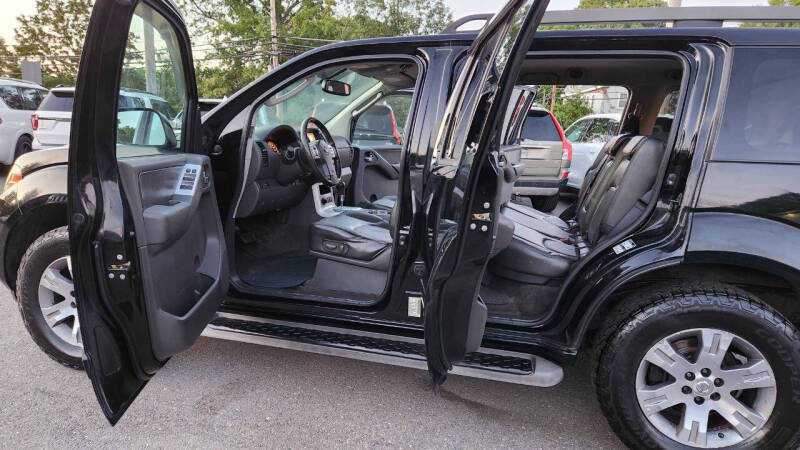 2011 Nissan Pathfinder Silver Edition