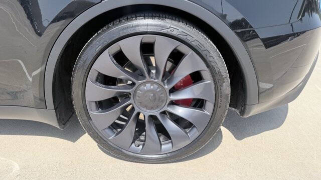 2024 Tesla Model Y Performance