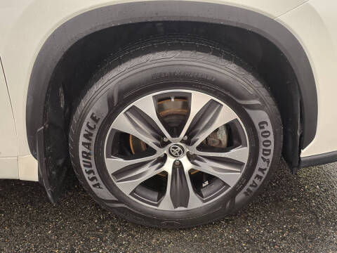 2021 Toyota Highlander Hybrid XLE