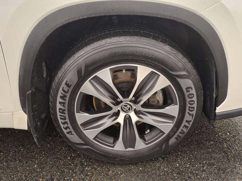 2021 Toyota Highlander Hybrid XLE