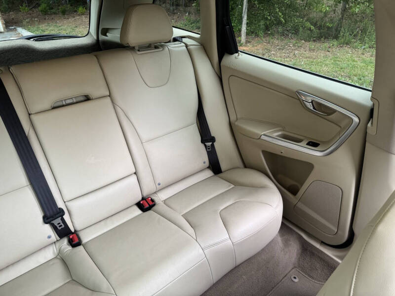 2015 Volvo XC60 T5 Drive-E Platinum