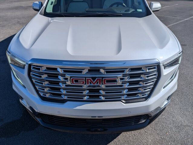 2024 GMC Acadia Denali