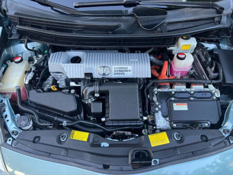 2014 Toyota Prius Two