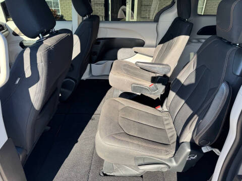 2017 Chrysler Pacifica LX