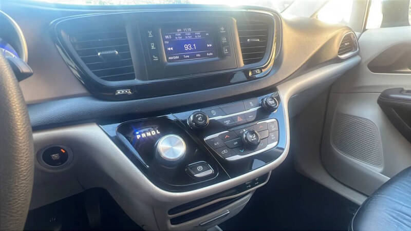 2017 Chrysler Pacifica Touring