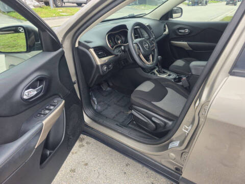 2017 Jeep Cherokee Sport Altitude