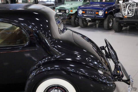 1938 Packard Super Eight