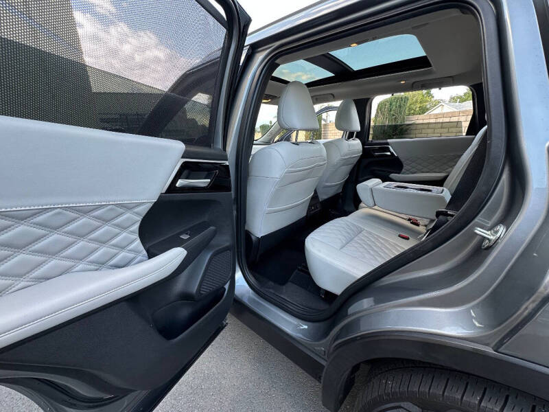 2023 Mitsubishi Outlander PHEV SEL