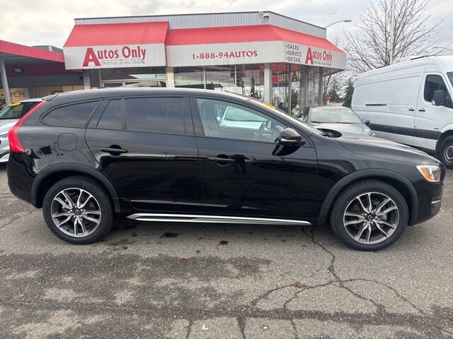 2015 Volvo V60 Cross Country T5