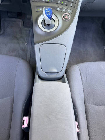 2010 Toyota Prius III