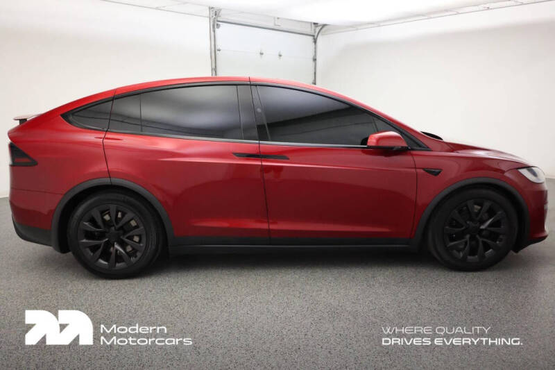 2023 Tesla Model X Standard Range