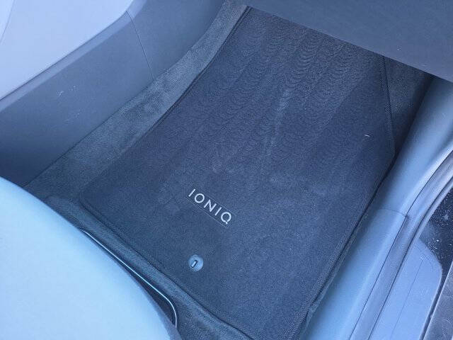 2019 Hyundai Ioniq Hybrid Blue