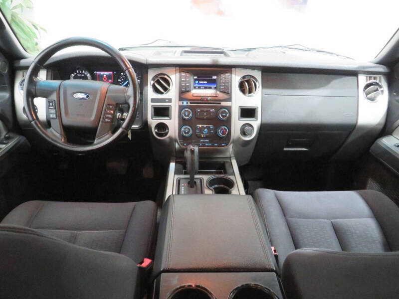 2016 Ford Expedition EL XLT