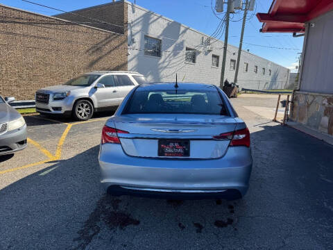 2013 Chrysler 200 Touring