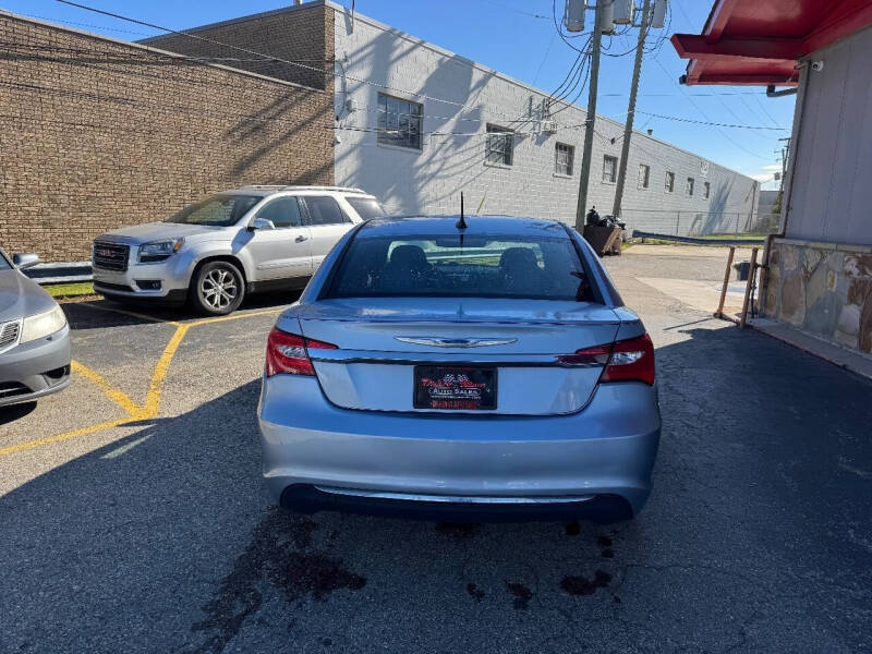 2013 Chrysler 200 Touring