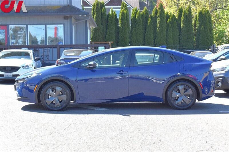2024 Toyota Prius LE
