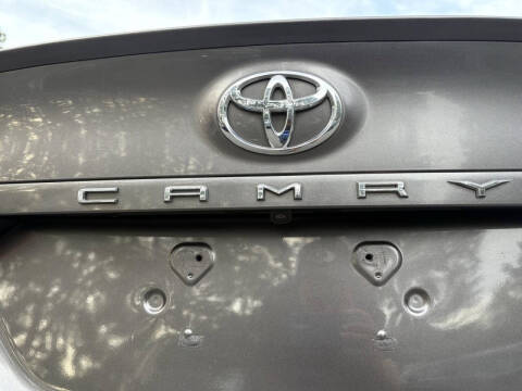 2018 Toyota Camry SE