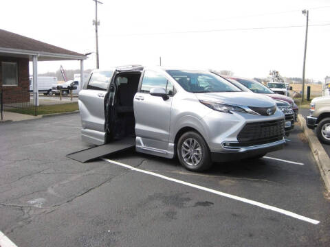 2023 Toyota Sienna for sale at McCrocklin Mobility in Chesterfield IN