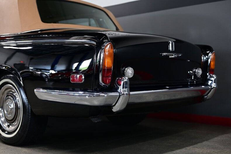 1972 Rolls-Royce SILVER CLOUD LWB