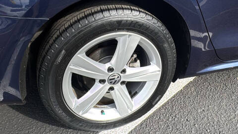 2015 Volkswagen Passat 1.8T Limited Edition