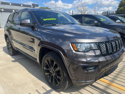 2017 Jeep Grand Cherokee for sale at Julian Auto Sales in Warren MI