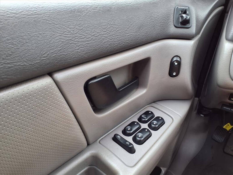 2004 Ford Taurus SES