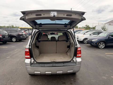 2010 Ford Escape XLS