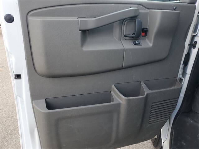 2023 Chevrolet Express 2500