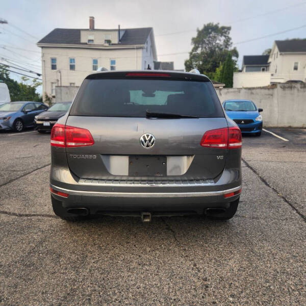 2017 Volkswagen Touareg V6 Wolfsburg