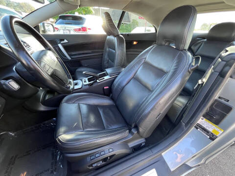 2011 Volvo C70 T5
