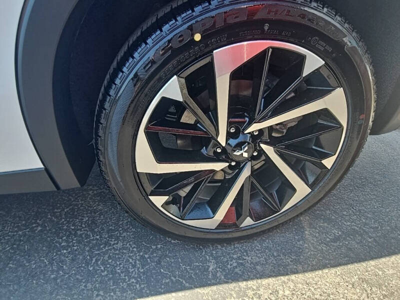 2025 Mitsubishi Outlander PHEV SE